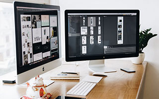 不是肉棍操不起，美国精神小妹最爱假阳高性价比，30cm大粗鸡巴全吞下，撑得宫颈咕咕响！